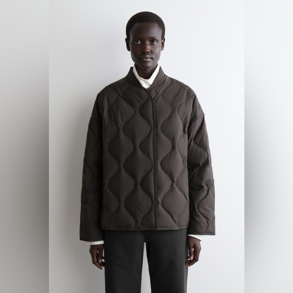 LIKE NEW COS Oversized Quilted Jacket Size M in Dark Brown - Picture 4 of 13